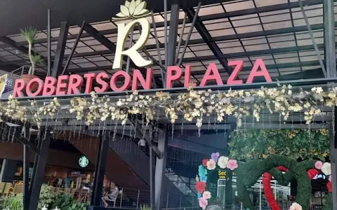 Robertson Plaza image
