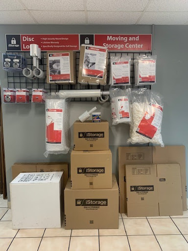 Self-Storage Facility «Simply Self Storage - Northwest Highway/Love Field», reviews and photos, 9450 Hargrove Dr, Dallas, TX 75220, USA