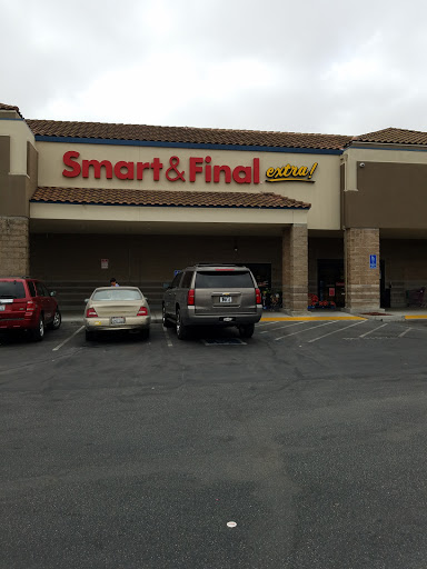 Grocery Store «Smart & Final Extra!», reviews and photos, 250 E 10th St, Gilroy, CA 95020, USA