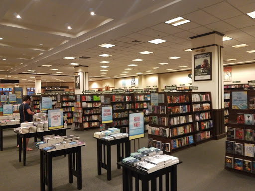 Book Store «Barnes & Noble», reviews and photos, 7325 N la Cholla Blvd, Tucson, AZ 85741, USA