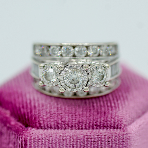 Pawn Shop «Virginia Beach Pawn and Jewelry», reviews and photos, 829 Lynnhaven Pkwy #111, Virginia Beach, VA 23452, USA