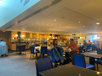Atmosphère du Restaurant Les Saisons - Sheraton Paris Airport Hotel à Tremblay-en-France - n°3