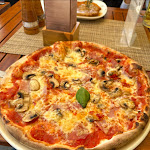 Photo n°1 de l'avis de sadaf. fait le 20/05/2023 à 13:45 sur le  Wacht am Rhein à Koblenz