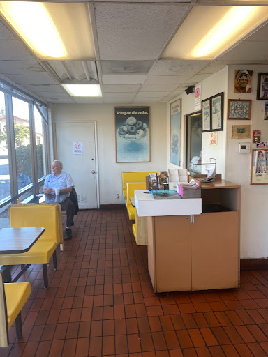 Dessert Shop «Gilroy Donut House», reviews and photos, 703 1st St, Gilroy, CA 95020, USA