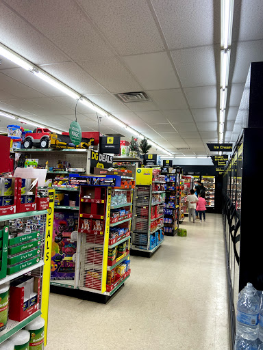 Discount Store «Dollar General», reviews and photos, 520 River Dr, Garfield, NJ 07026, USA