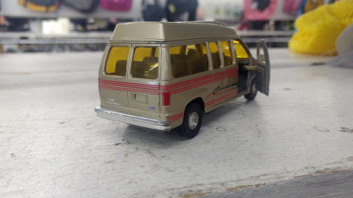 Thrift Store «The Salvation Army Family Store & Donation Center», reviews and photos, 1590 Douglas Rd, Montgomery, IL 60538, USA