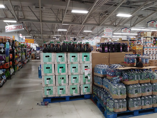 Discount Store «National Wholesale Liquidators», reviews and photos, 725 William T Morrissey Blvd, Dorchester, MA 02122, USA