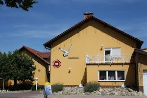 HOTEL Wein- und Gästehaus FALKENHOF image