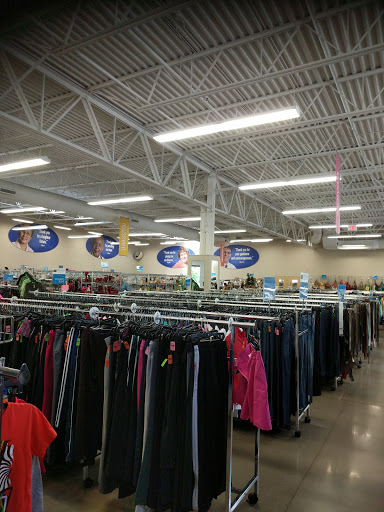 Thrift Store «Goodwill Store & Donation Center», reviews and photos, 543 North Ave, Glendale Heights, IL 60139, USA