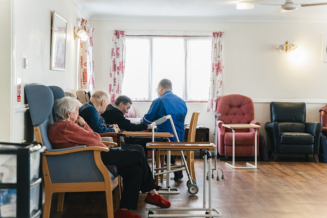 Reviews of Queensgate Care Home in Hull - Retirement home