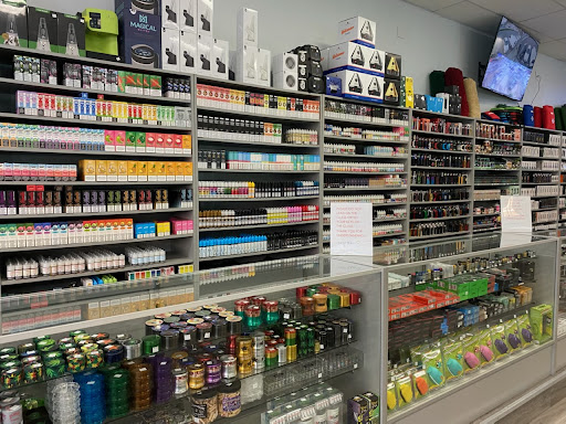 Tobacco Shop «The House of Vape and Smoke», reviews and photos, 944 W 6th St #114, Corona, CA 92882, USA