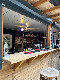 Atmosphère du Camping Restaurant et Bar à Cocktails de La Vernède à Gravières - n°3