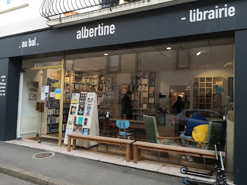 Librairie Albertine / bal à Concarneau