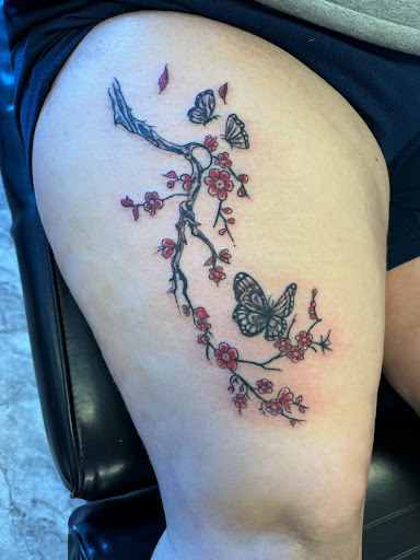 Explore horizontal tattoo ideas, creative tattoo ideas in Seymour, available at American Gypsy Tattoo Corp.