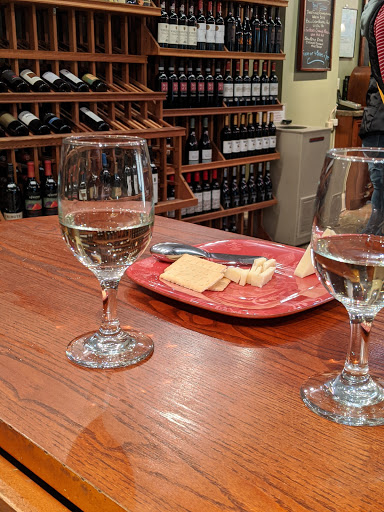 Wine Store «Ludlow Wines», reviews and photos, 343 Ludlow Ave, Cincinnati, OH 45220, USA