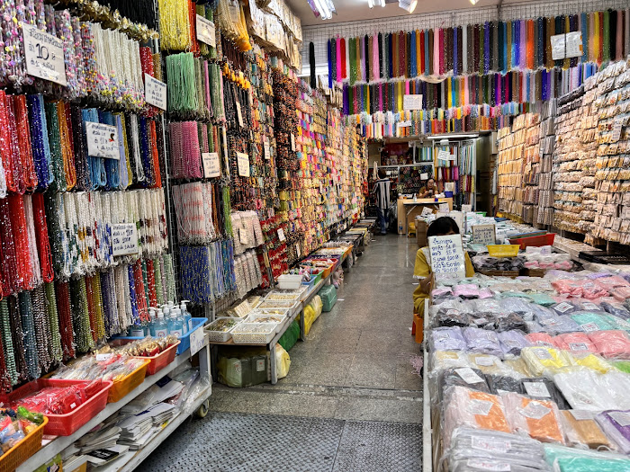 Market near The Chilli Bangkok Hotel