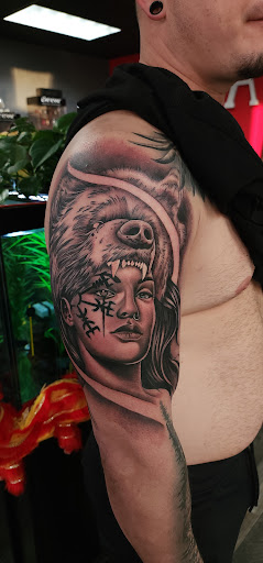 Explore queen of spades tattoo ideas, creative tattoo ideas in Anchorage, available at SDITATTOO, LLC