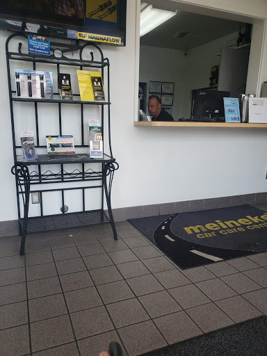Auto Repair Shop «Meineke Car Care Center», reviews and photos, 9424 Evergreen Way, Everett, WA 98204, USA