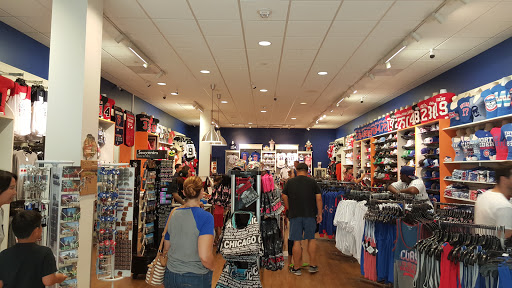 Clothing Store «Forever 21», reviews and photos, 5220 Fashion Outlets Way #1005, Chicago, IL 60656, USA