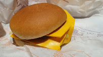 Cheeseburger du Restauration rapide McDonald's à Évry-Courcouronnes - n°14