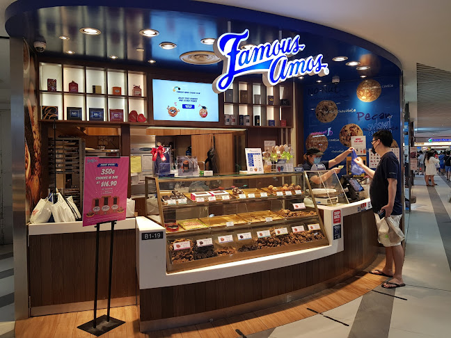 Opening hours for Famous Amos