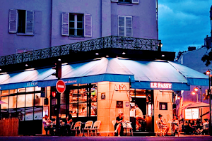 Le Passy café, bar, restaurant image