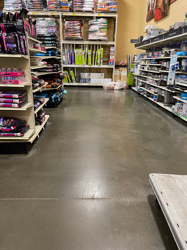 Pet Supply Store «PetSmart», reviews and photos, 6100 Arlington Blvd, Falls Church, VA 22044, USA