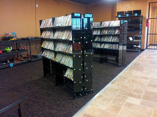 Loan Agency «Phoenix Title Loans, LLC», reviews and photos