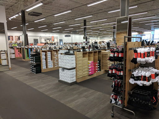 Shoe Store «DSW Designer Shoe Warehouse», reviews and photos, 11020 Parkside Dr, Knoxville, TN 37934, USA