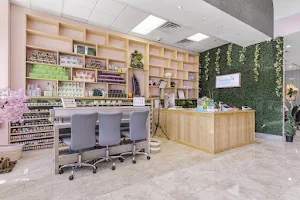 Paradise Nail Lounge image