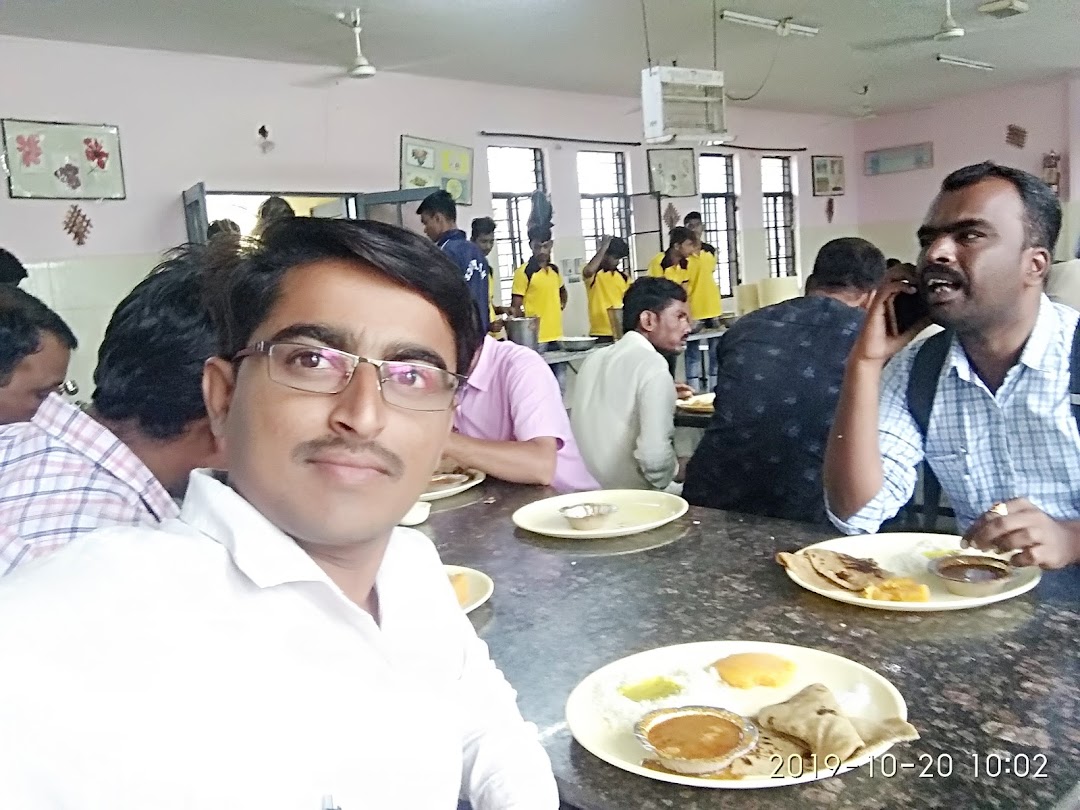 Boys Mess