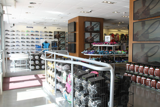 Sporting Goods Store «World Tennis - Alton Sports In Motion», reviews and photos, 1448 Alton Rd, Miami Beach, FL 33139, USA