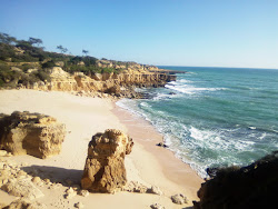 Foto av Praia da Balbina med rymlig bukt