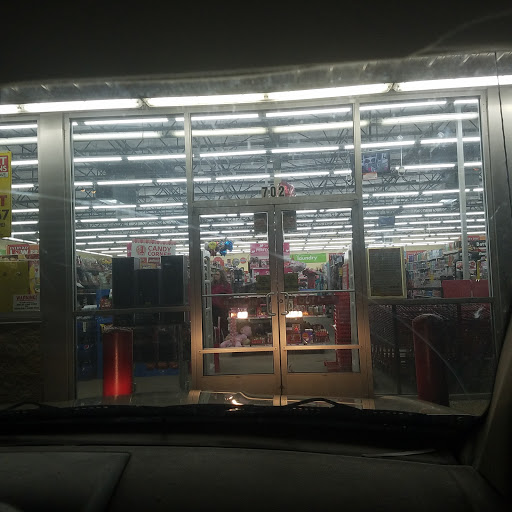 Dollar Store «FAMILY DOLLAR», reviews and photos, 700 E Front St, Buchanan, MI 49107, USA