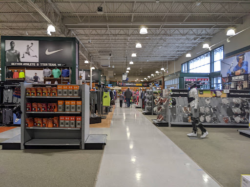 Shopping Mall «Metro Crossing Shopping Center», reviews and photos, 29 US-275, Council Bluffs, IA 51501, USA