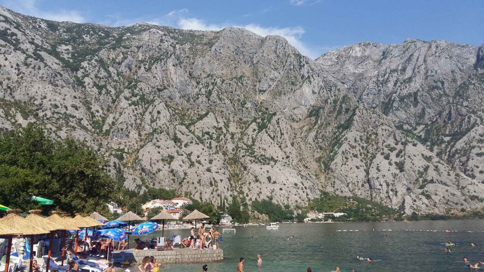 Orahovac Plyazh'in fotoğrafı ve güzel manzarası