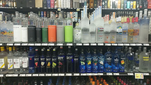 Liquor Store «Grand Liquors», reviews and photos, 1328 Grand Ave, Waukegan, IL 60085, USA