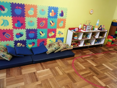 Sala Cuna y Jardín Infantil Montessori 'AYUDAME A HACERLO SOLO''