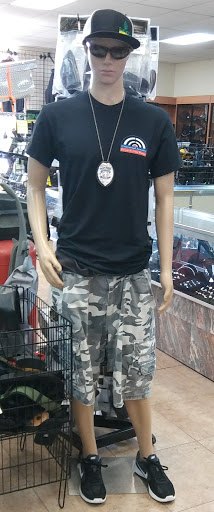 Jewelry Store «Universal Jewelry Pawn & Gun Range», reviews and photos, 990 W Brandon Blvd, Brandon, FL 33510, USA