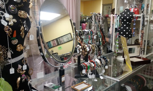 Thrift Store «Junior League Thrift Shop», reviews and photos, 25 Lancaster Ave, Ardmore, PA 19003, USA