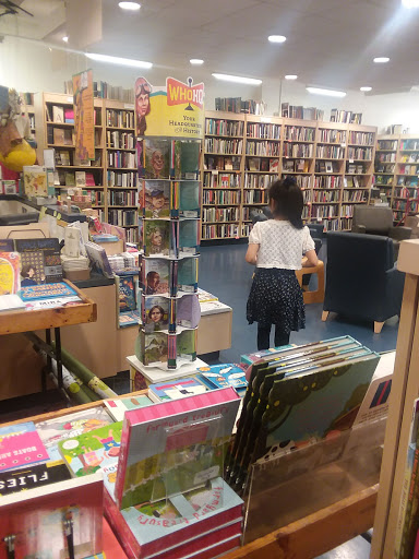 Book Store «Labyrinth Books», reviews and photos, 122 Nassau St, Princeton, NJ 08542, USA