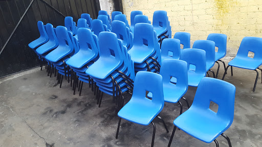 Fabricante de Mobiliario Escolar, oficina y Restaurante