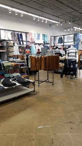 Clothing Store «Old Navy», reviews and photos, 697 Hillside Avenue, New Hyde Park, NY 11040, USA