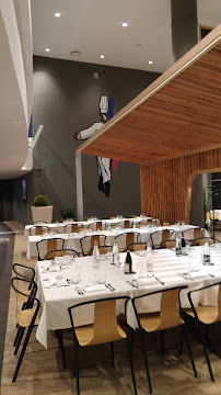 Atmosphère du Restaurant Brasserie des Lumières - Bocuse à Décines-Charpieu - n°20
