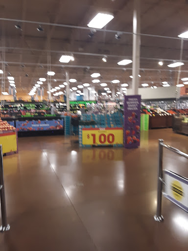 Grocery Store «Kroger Marketplace», reviews and photos, 4915 Dixie Hwy, Louisville, KY 40216, USA