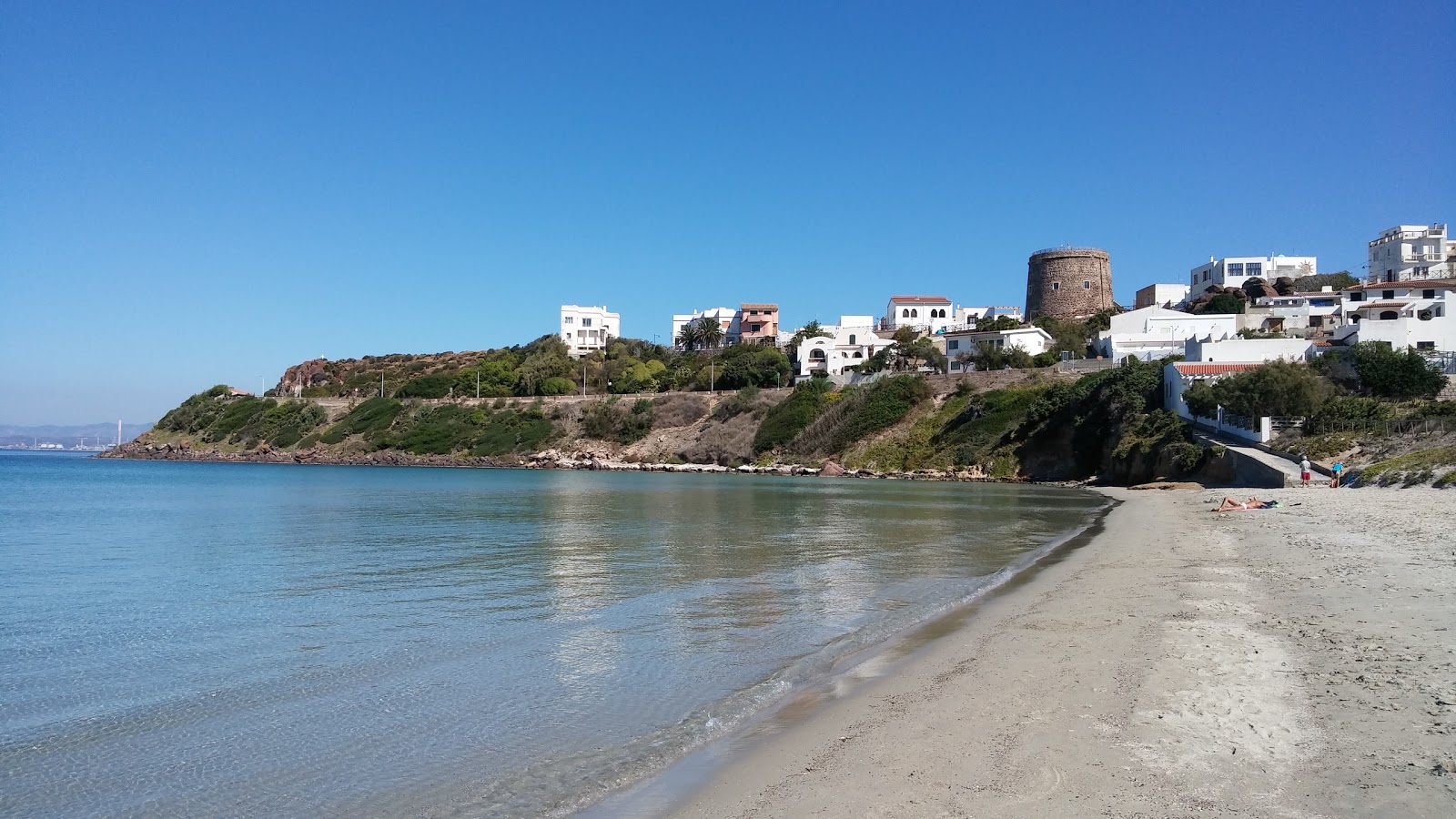 Foto van Sottotorre Strand met turquoise puur water oppervlakte