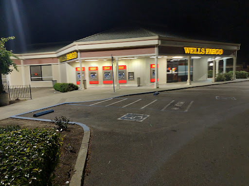 Bank «Wells Fargo Bank», reviews and photos
