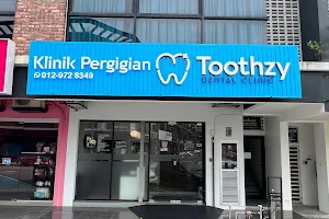 Klinik Pergigian Toothzy image