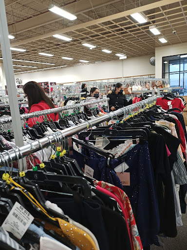 Clothing Store «Burlington Coat Factory», reviews and photos, 287 Washington St, Attleboro, MA 02703, USA
