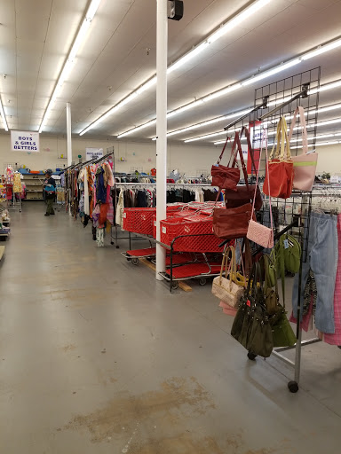 Thrift Store «Volunteers of America Thrift Store», reviews and photos, 1135 N Belsay Rd, Burton, MI 48509, USA